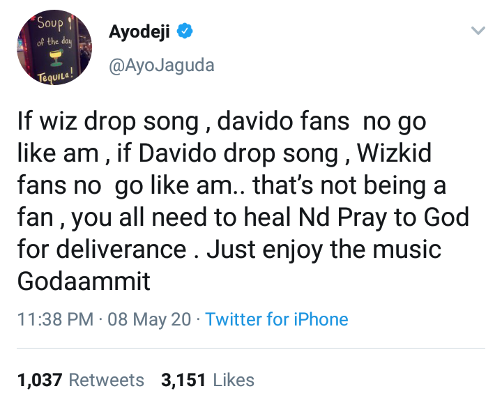Blogger advises fans of Wizkid and Davido