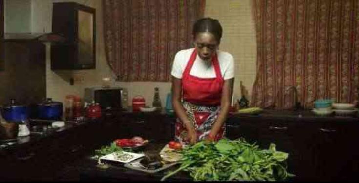 Nigerian lady cooks for man