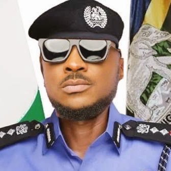Peruzzi chases away armed robbers